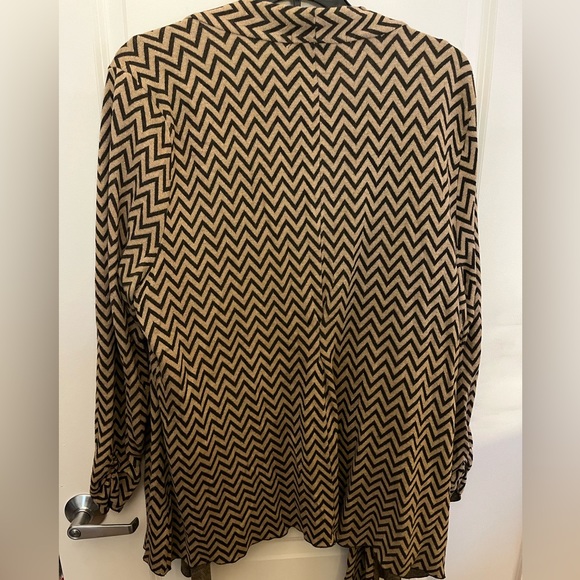 EUC Olivia Harper for Lee Lee’s Valise chevron sweater set in brown/tan/gold, 2X - Picture 8 of 12